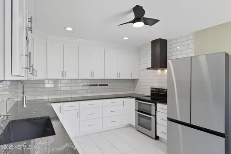 5253 Alloaks Court Jacksonville FL 32258