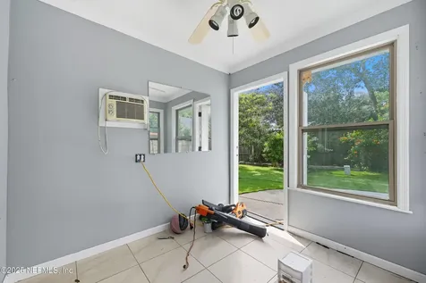 5253 Alloaks Court Jacksonville FL 32258