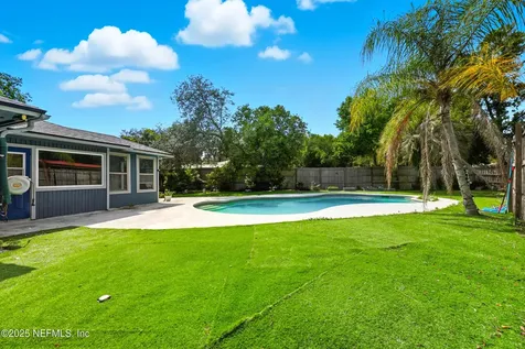 5253 Alloaks Court Jacksonville FL 32258