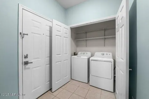 7801 Point Meadows Drive Jacksonville FL 32256