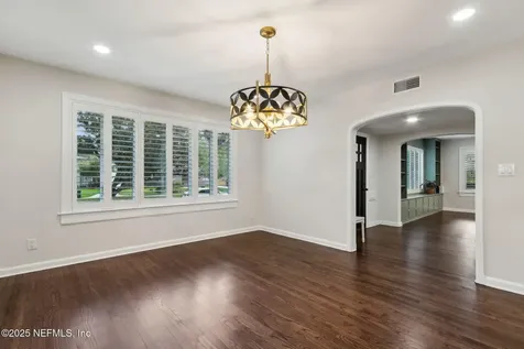 2334 Broadmoor Lane Jacksonville FL 32207