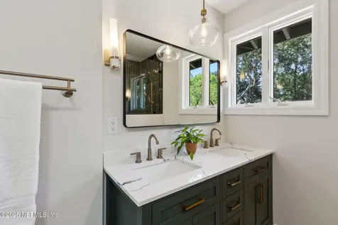 2334 Broadmoor Lane Jacksonville FL 32207