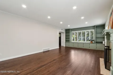 2334 Broadmoor Lane Jacksonville FL 32207