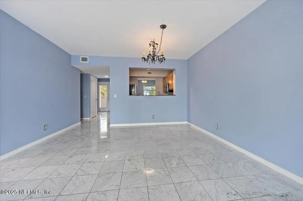 1533 Le Baron Avenue Jacksonville FL 32207