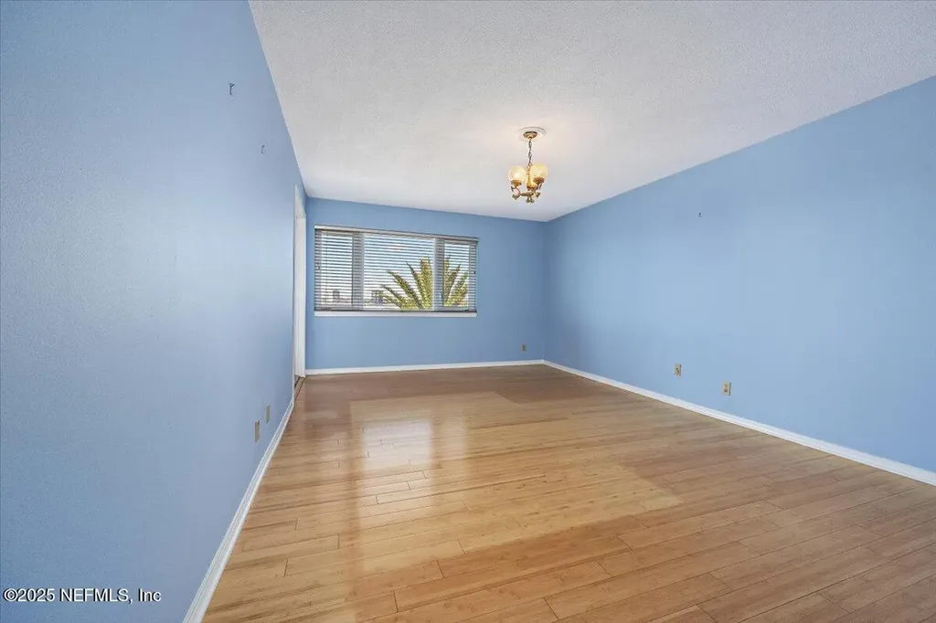 1533 Le Baron Avenue Jacksonville FL 32207