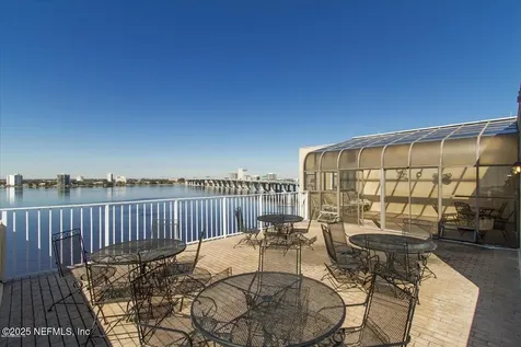 1533 Le Baron Avenue Jacksonville FL 32207