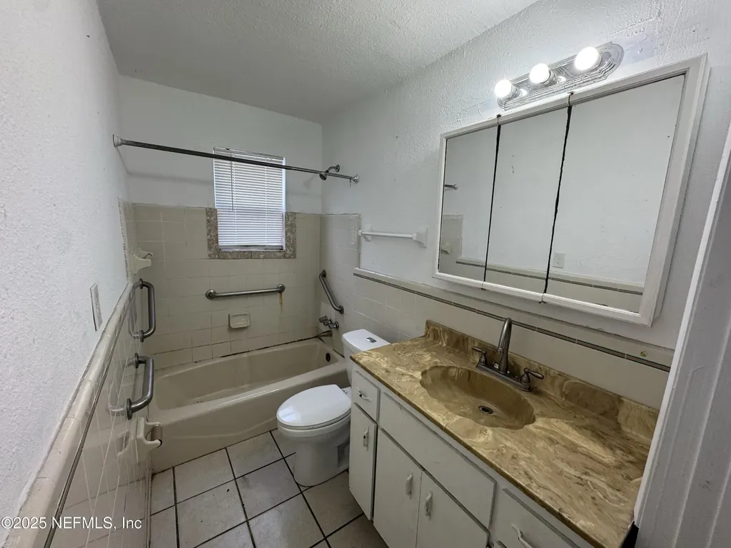 1453 14th Street W Jacksonville FL 32209