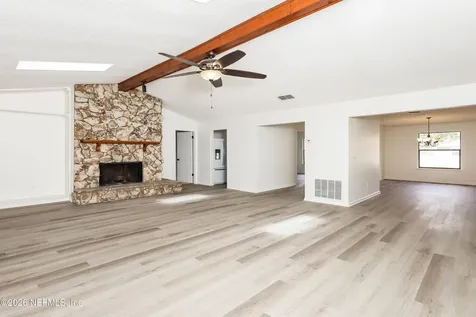 5228 Gathering Oaks Court W Jacksonville FL 32258