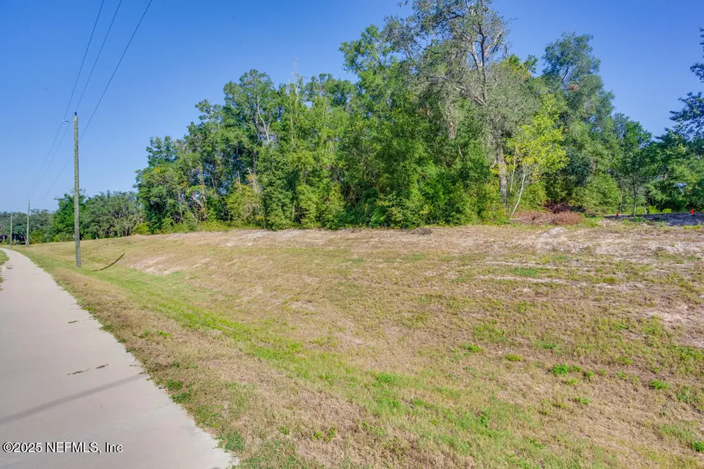 1926 State Road 20 Hawthorne FL 32640