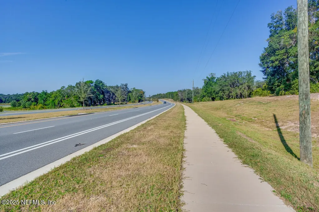 1926 State Road 20 Hawthorne FL 32640