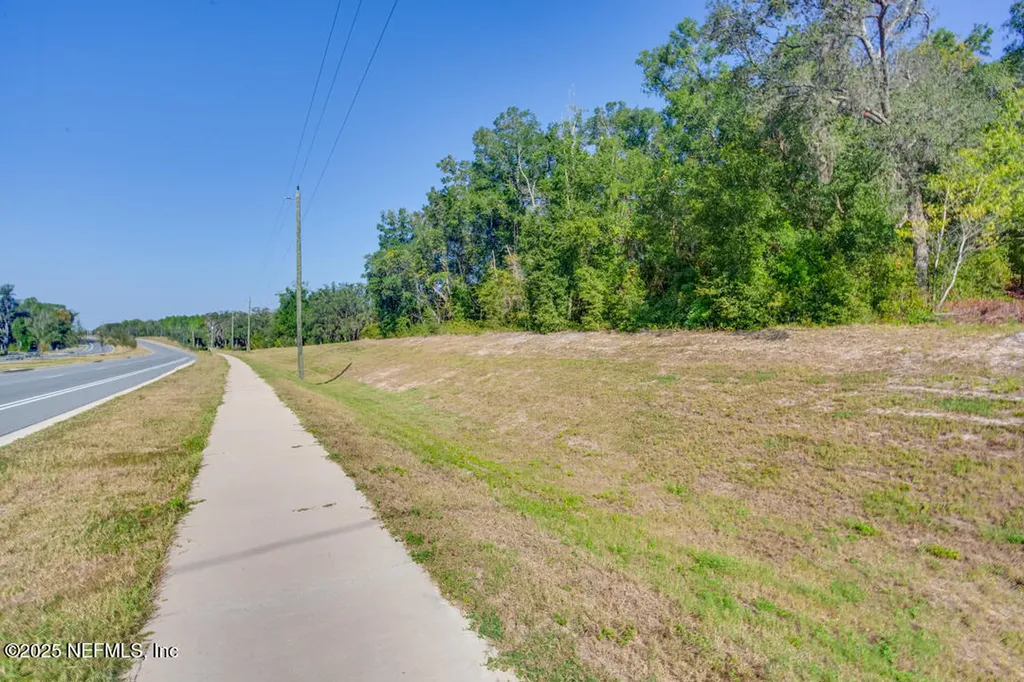 1926 State Road 20 Hawthorne FL 32640