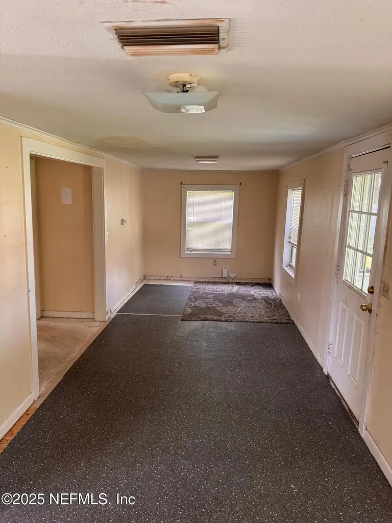 45112 Second Avenue Callahan FL 32011