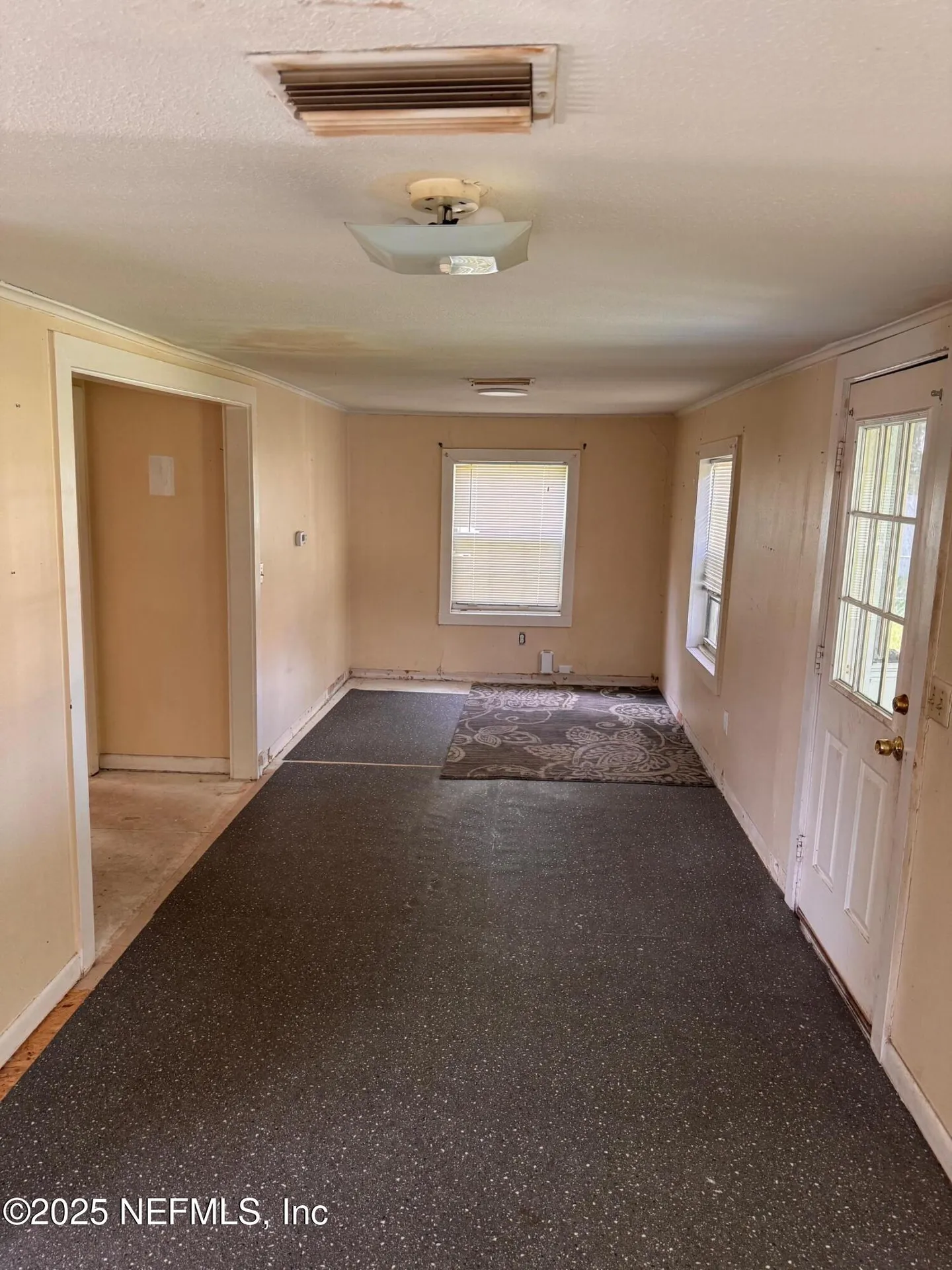 45112 Second Avenue Callahan FL 32011