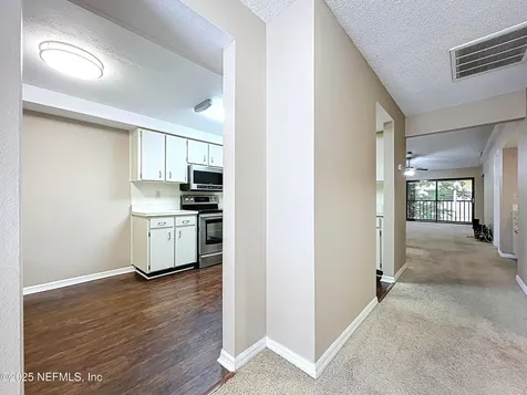 2020 Lakeview Drive Clearwater FL 33763