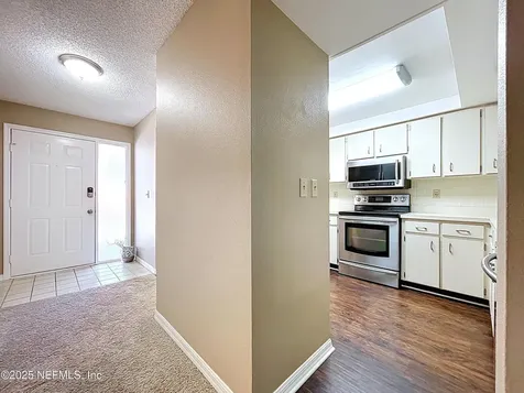 2020 Lakeview Drive Clearwater FL 33763