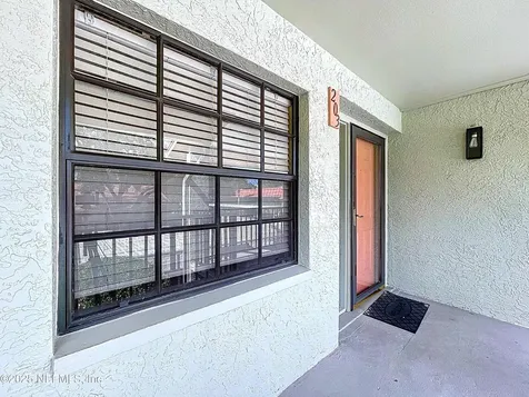 2020 Lakeview Drive Clearwater FL 33763