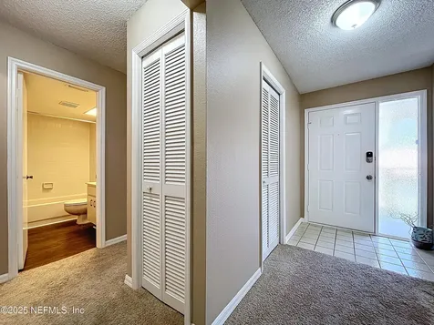 2020 Lakeview Drive Clearwater FL 33763