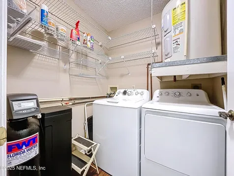 2020 Lakeview Drive Clearwater FL 33763