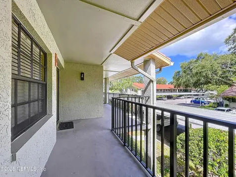 2020 Lakeview Drive Clearwater FL 33763