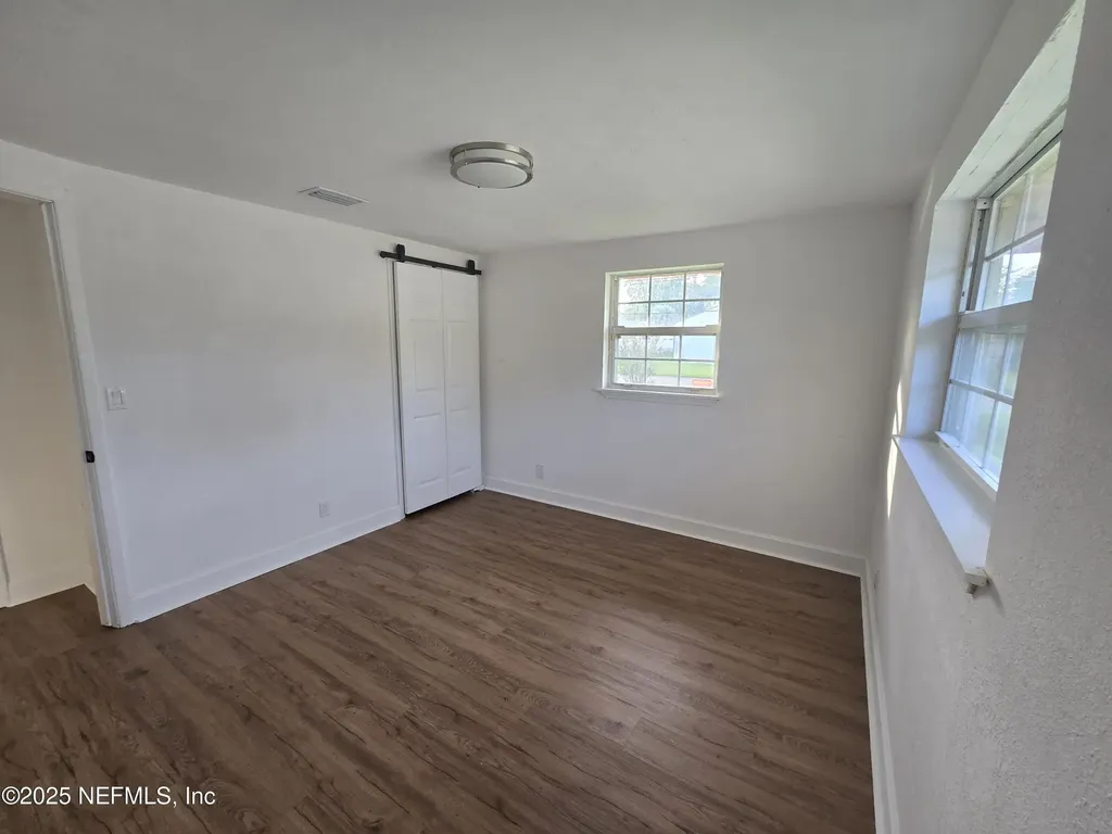 7772 Lake Park Drive Jacksonville FL 32208