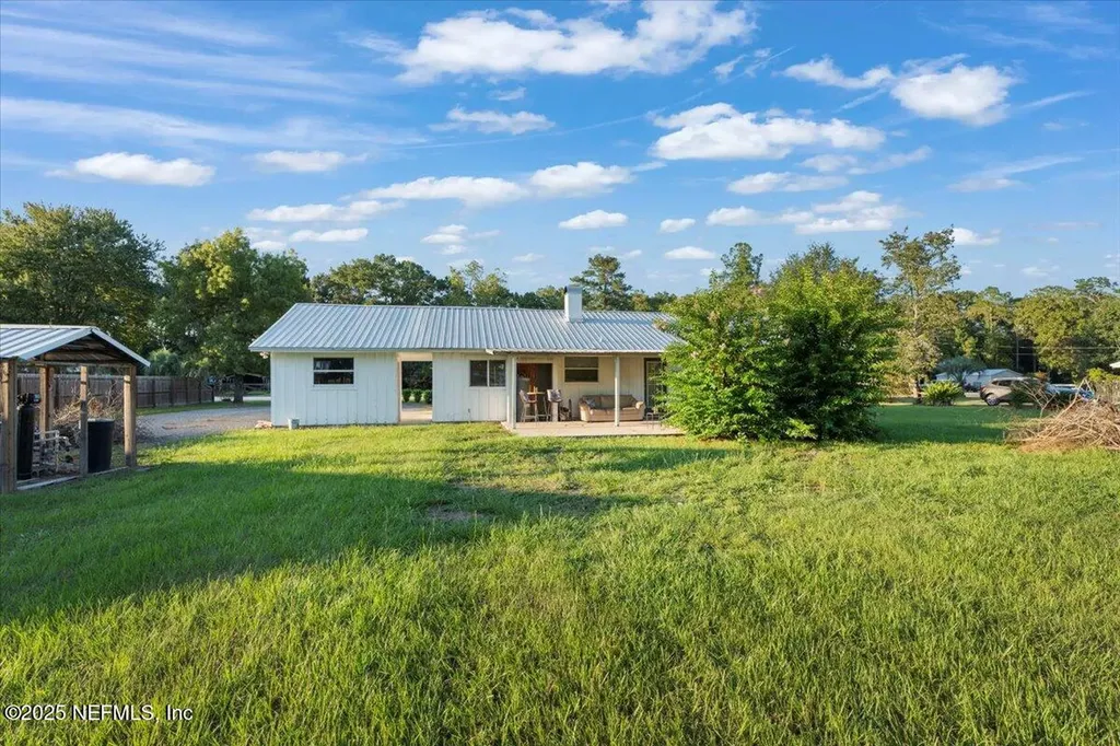 6582 Hamilton Crews Road Macclenny FL 32040