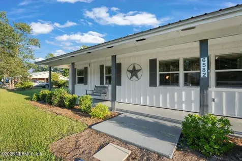 6582 Hamilton Crews Road Macclenny FL 32040