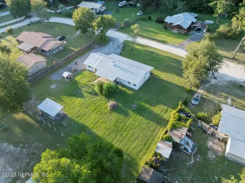 6582 Hamilton Crews Road Macclenny FL 32040