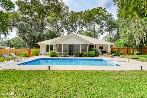 308 Silver Lake Road Palatka FL 32177