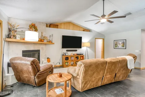 308 Silver Lake Road Palatka FL 32177
