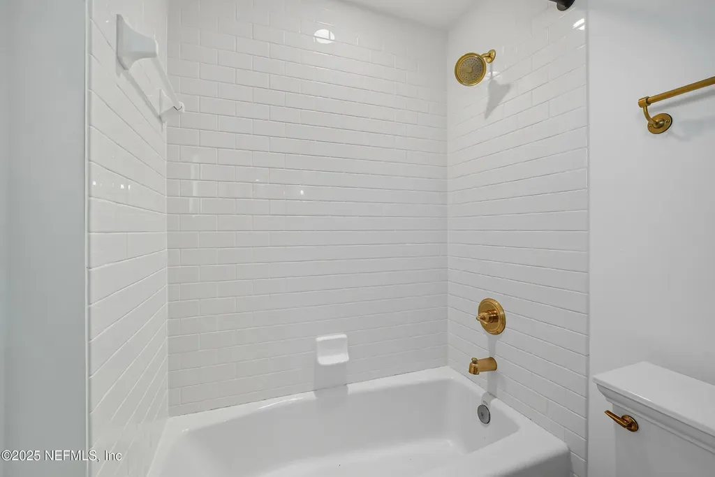 50 Beach Cottage Lane Atlantic Beach FL 32233