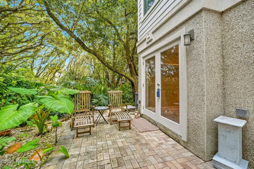 50 Beach Cottage Lane Atlantic Beach FL 32233