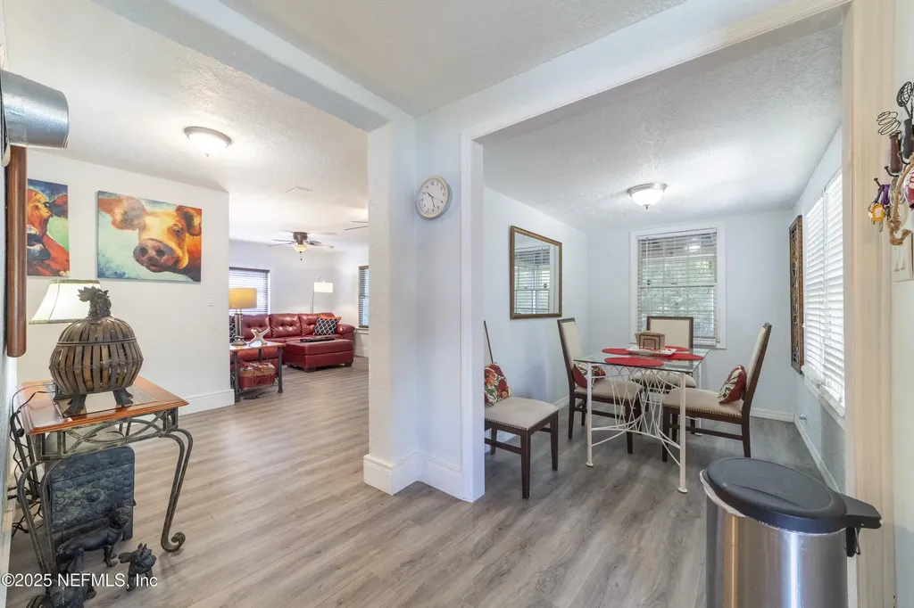 942 State Road 20 Interlachen FL 32148