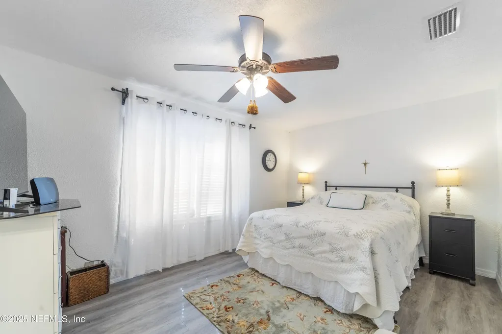 942 State Road 20 Interlachen FL 32148