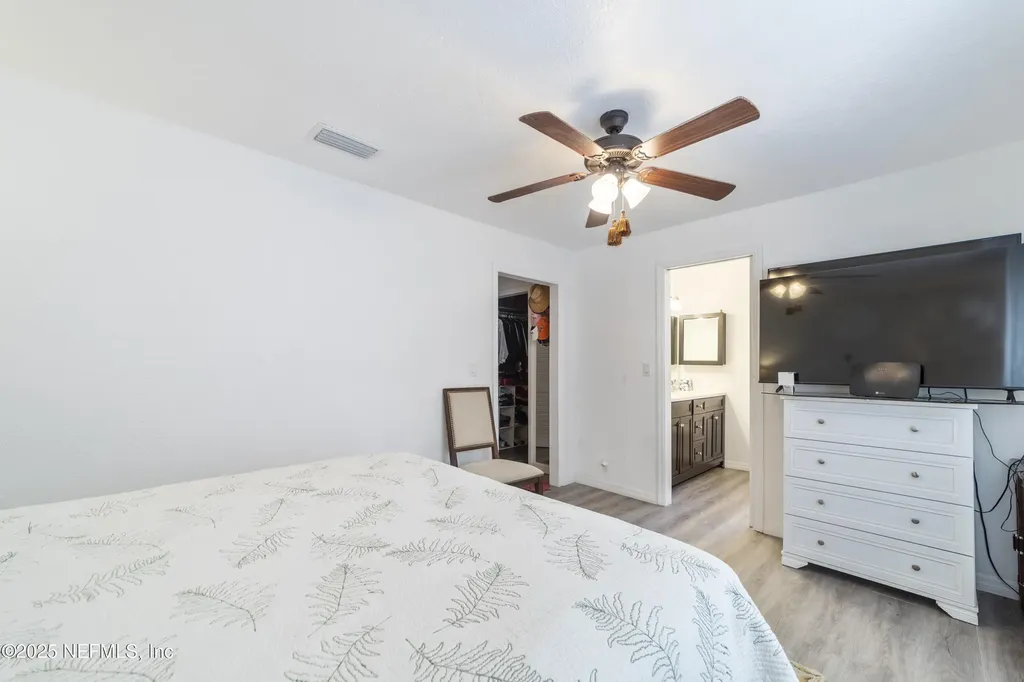 942 State Road 20 Interlachen FL 32148