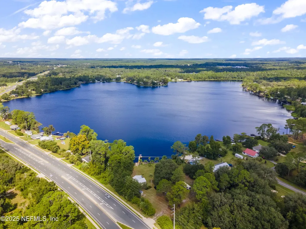 942 State Road 20 Interlachen FL 32148