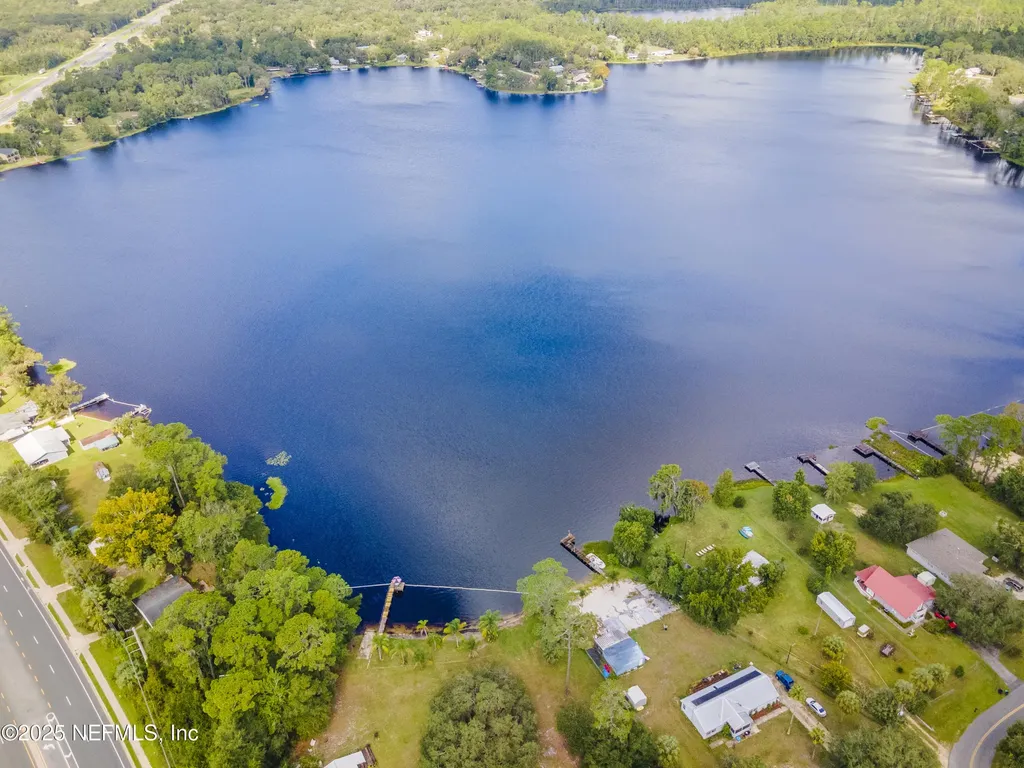 942 State Road 20 Interlachen FL 32148