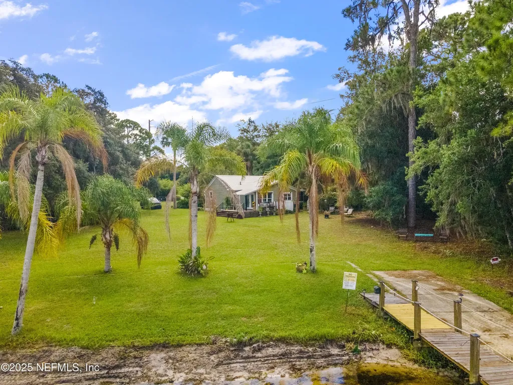 942 State Road 20 Interlachen FL 32148