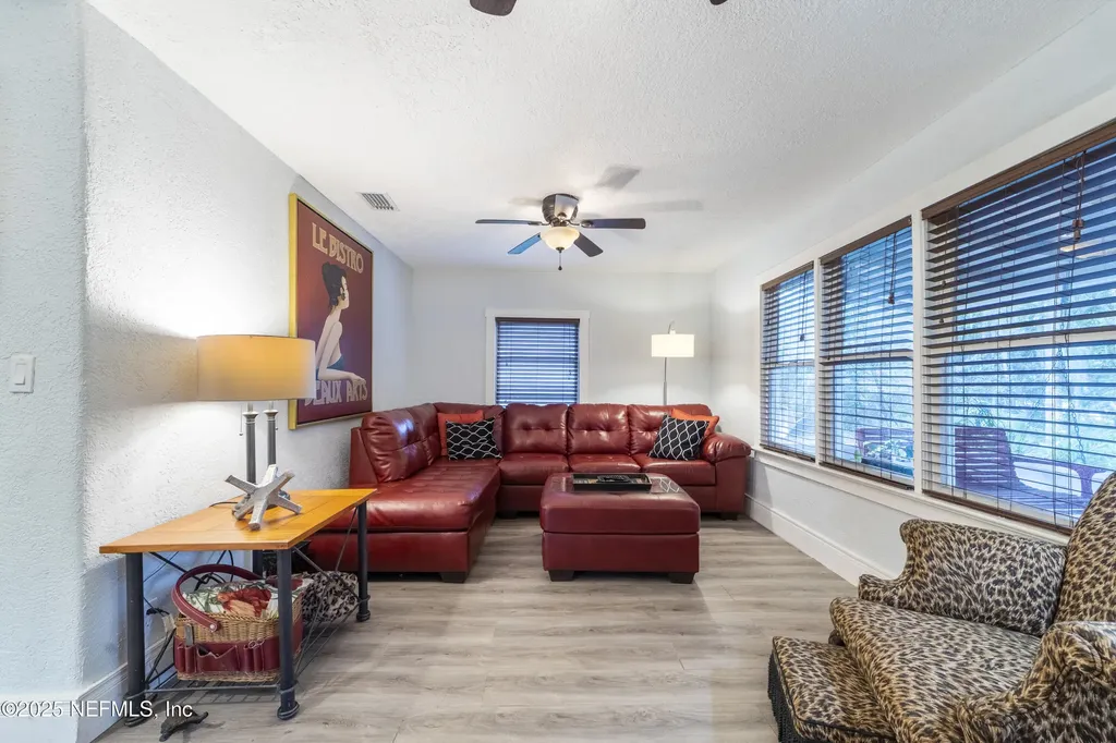 942 State Road 20 Interlachen FL 32148