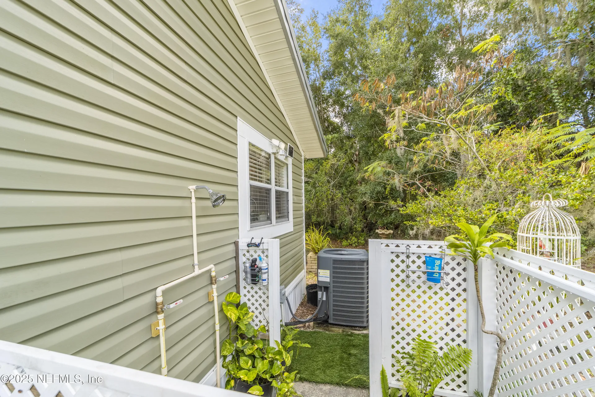 942 State Road 20 Interlachen FL 32148