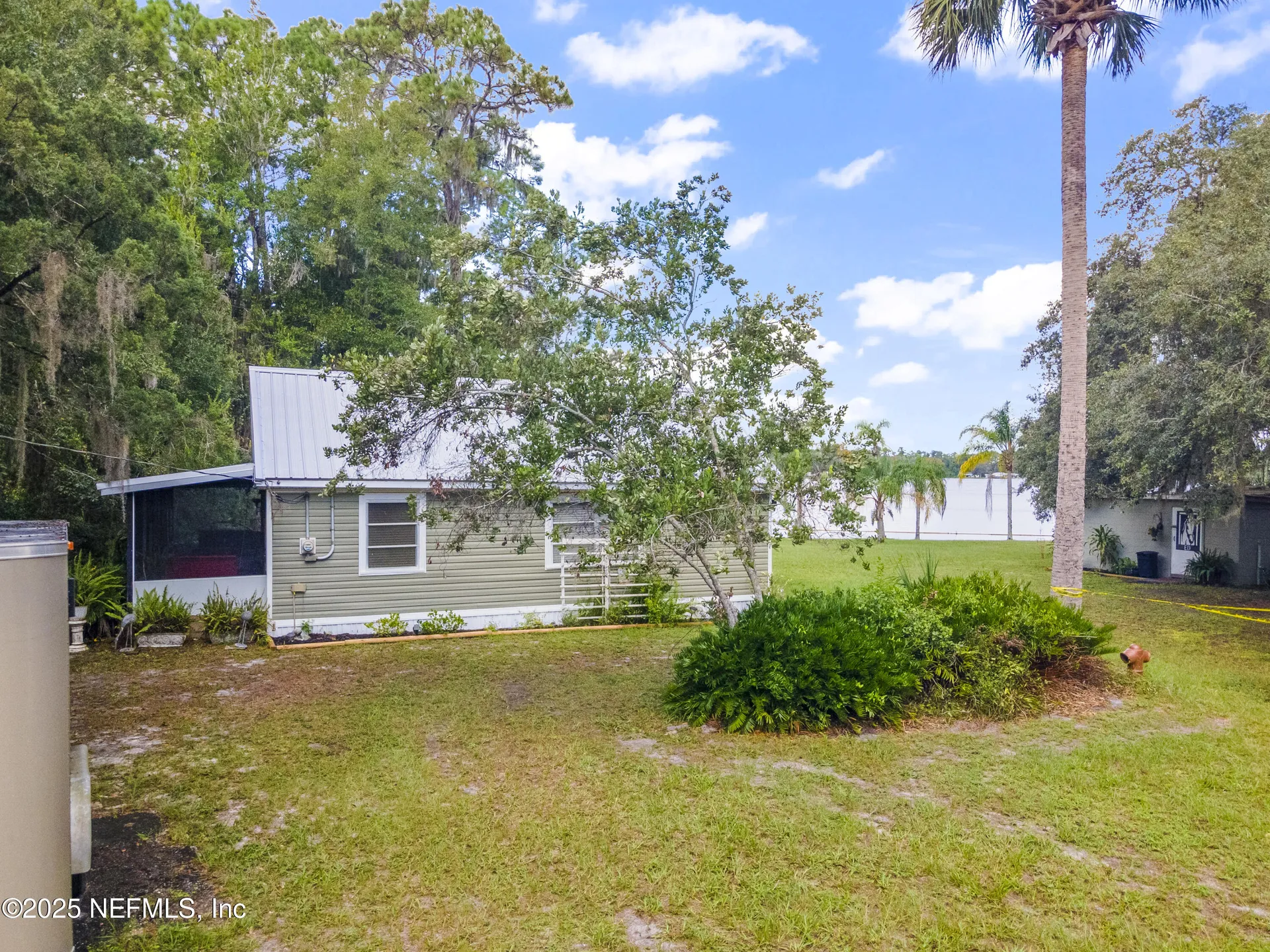 942 State Road 20 Interlachen FL 32148