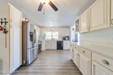 942 State Road 20 Interlachen FL 32148
