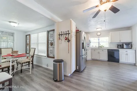 942 State Road 20 Interlachen FL 32148