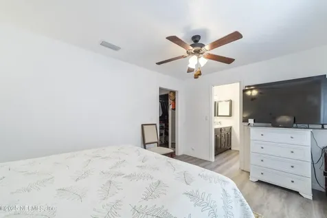 942 State Road 20 Interlachen FL 32148