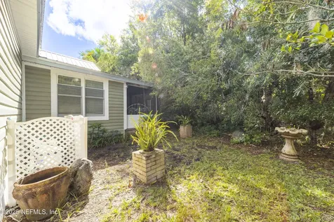 942 State Road 20 Interlachen FL 32148