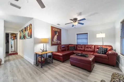 942 State Road 20 Interlachen FL 32148