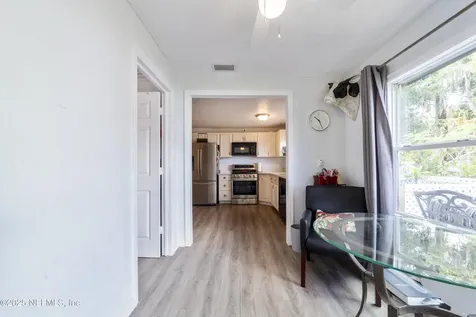 942 State Road 20 Interlachen FL 32148