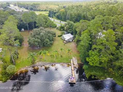942 State Road 20 Interlachen FL 32148
