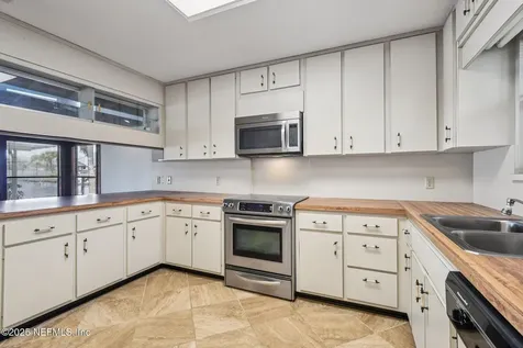 5055 Sanibel Drive Jacksonville FL 32210