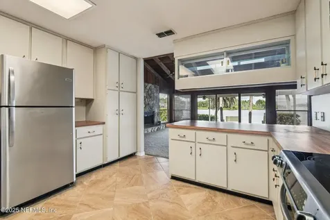 5055 Sanibel Drive Jacksonville FL 32210