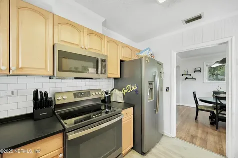 4579 Birchwood Avenue Jacksonville FL 32207